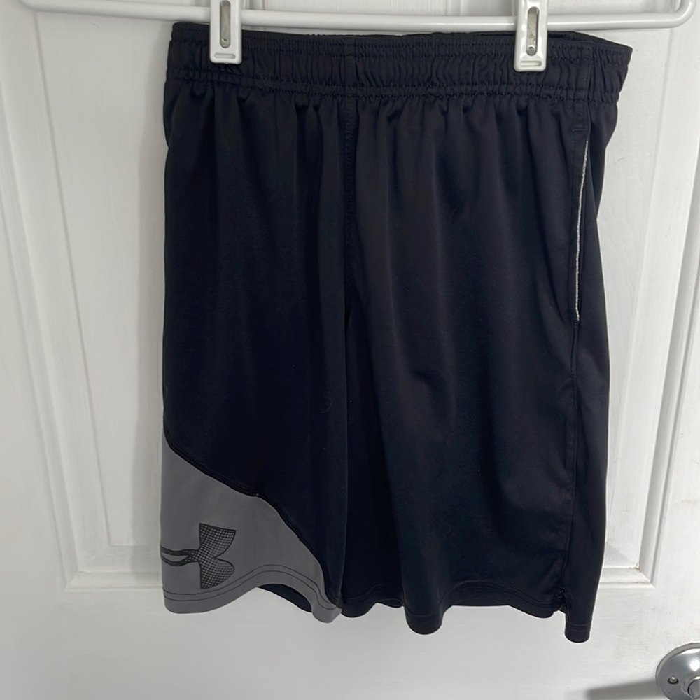 Black and gray boys under armour shorts size medium